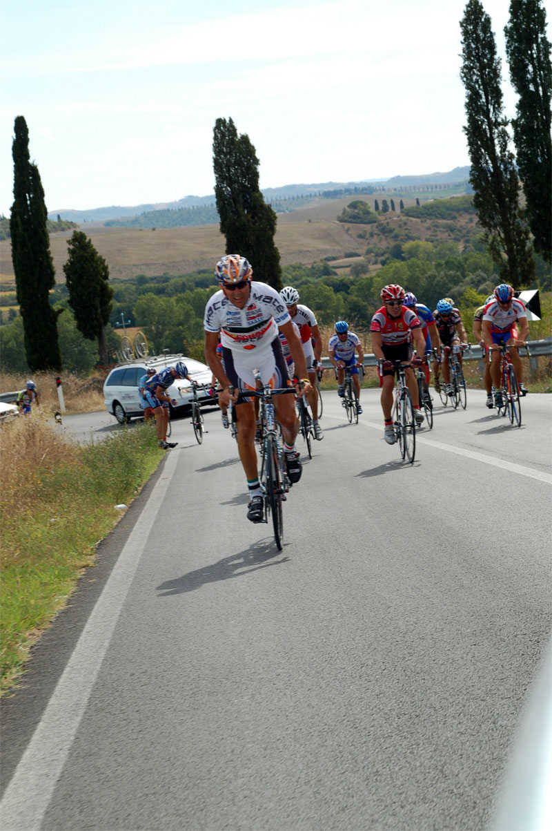 gal/2006/07 - Fondo della Valdarbia II serie/3 - Su e giu per le crete e  l arrivo/DSC_0024-01.jpg